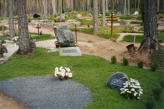 Natural stone tombstones